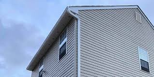 How To Choose The Right Materials for Your Siding Installation in 'Edcouch, TX